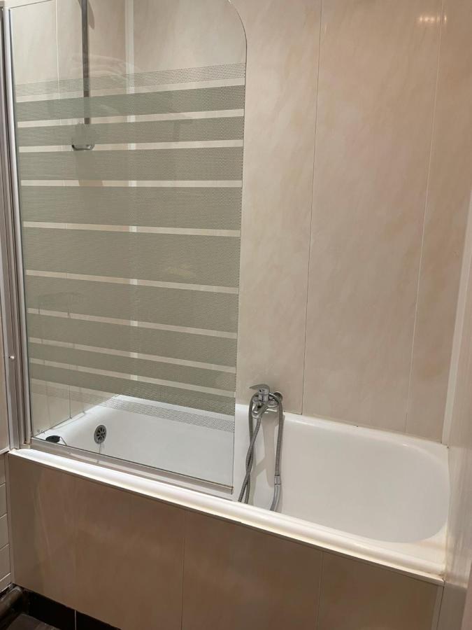 Constantin Hotel 2*