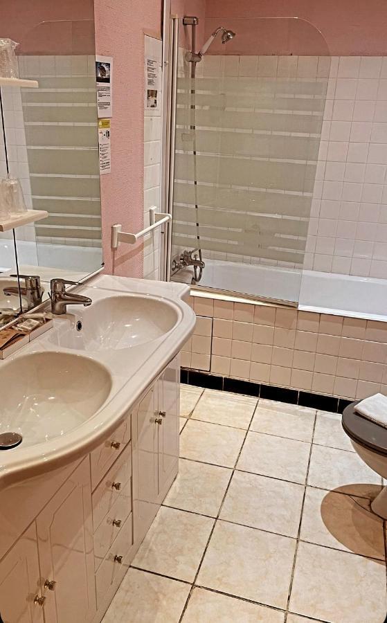 Hotel Constantin 2*